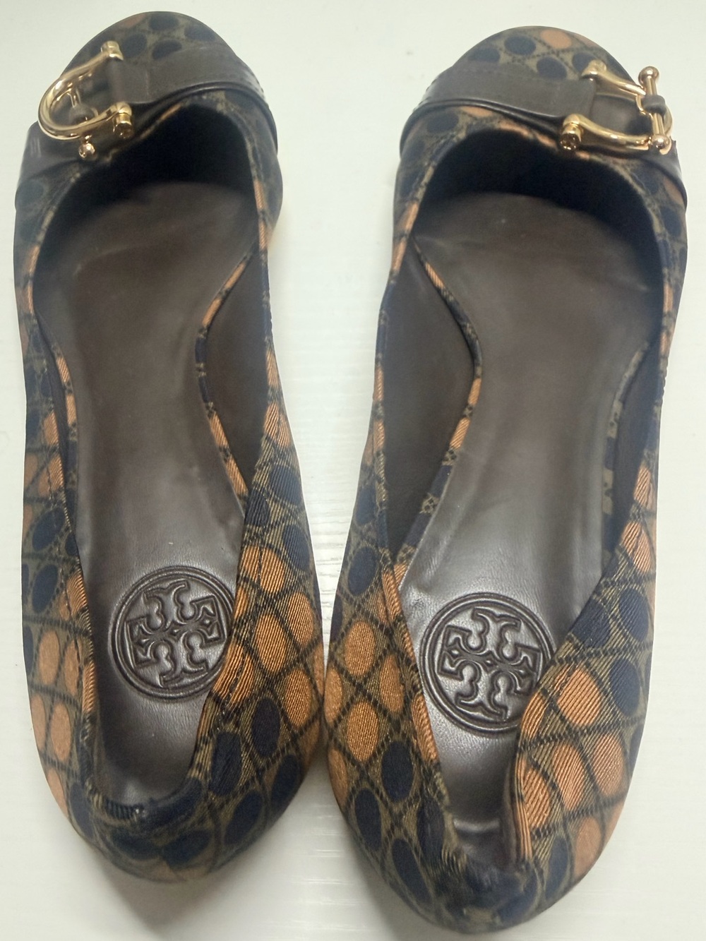 Tory Burch Brown and Navy Patterned Loafers with Gold Hardware - Picture 3 of 6